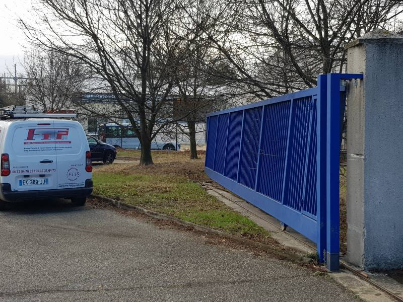 Maintenance de barrières et de portails dans les Bouches-du-Rhône Contrat d'entretien